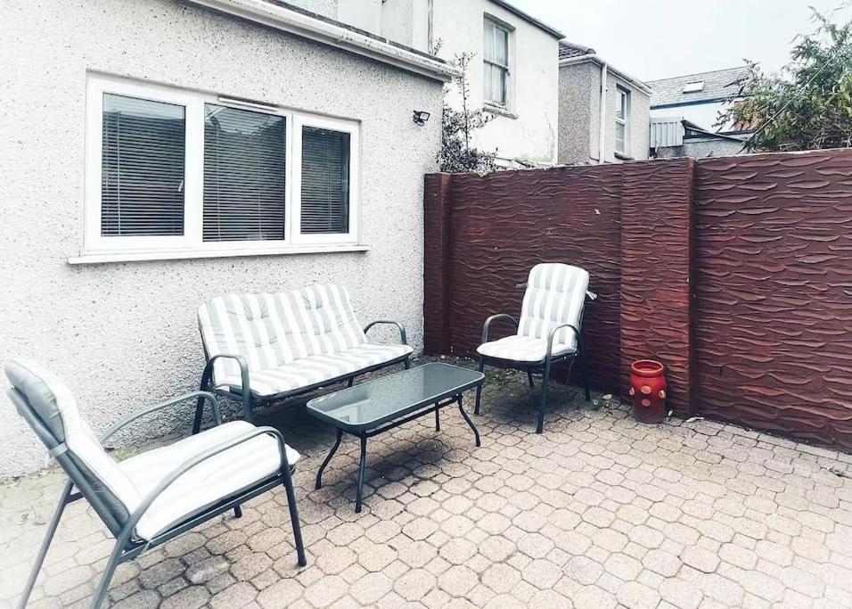 Urban Music Style Townhouse In Swansea City Center Exterior foto